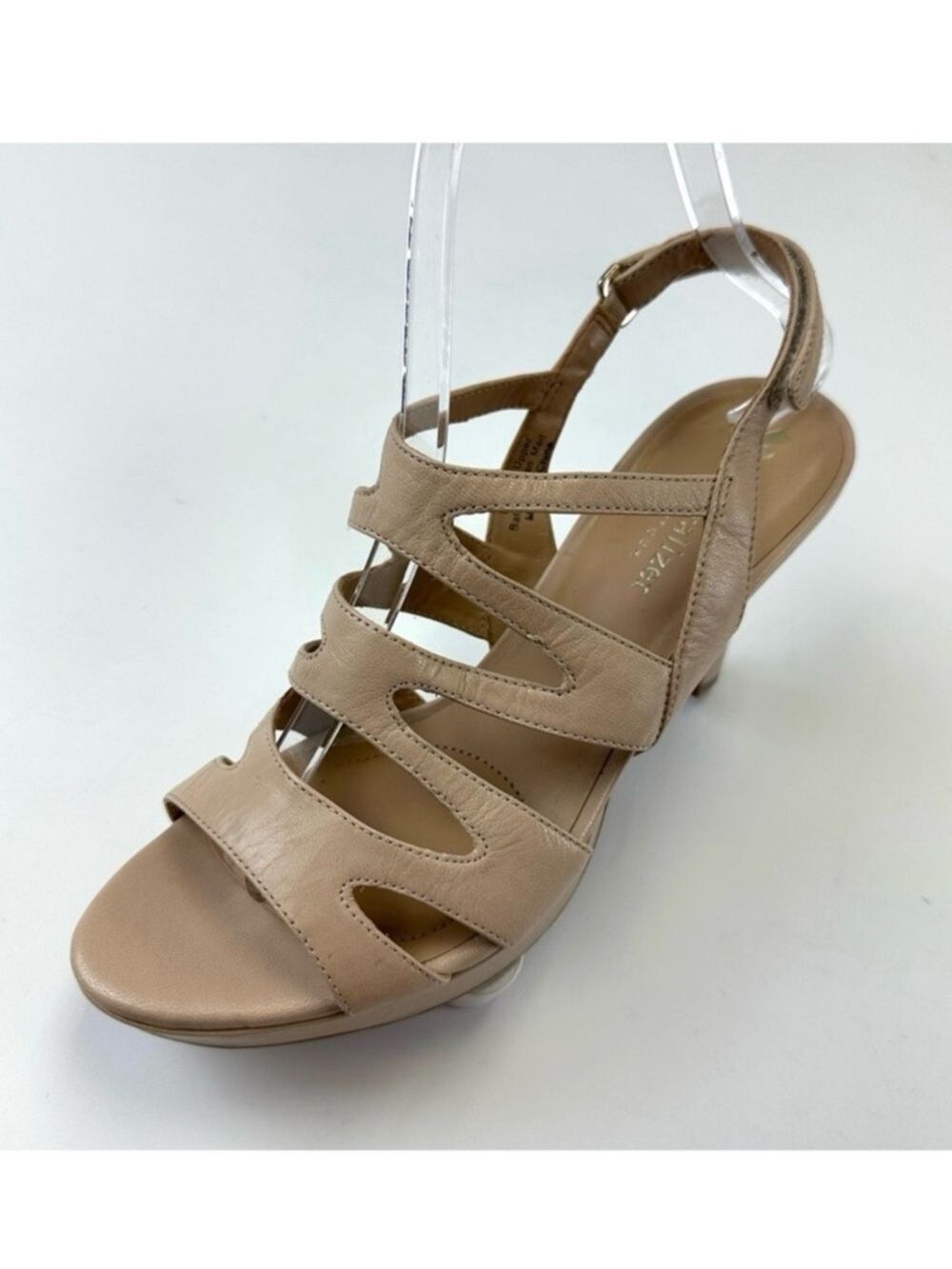 Naturalizer Pressley neutral bone cutout leather platform sandal heels Size 7.5N